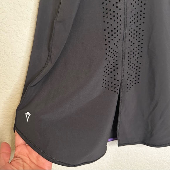 IVIVVA Girls Black Tank size 12 Girls - Picture 2 of 4